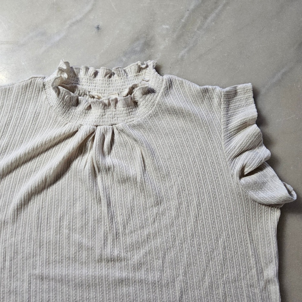 Como Blu Women's Large‎ Beige Ruffle Neck Short Sleeve Knit Top Blouse